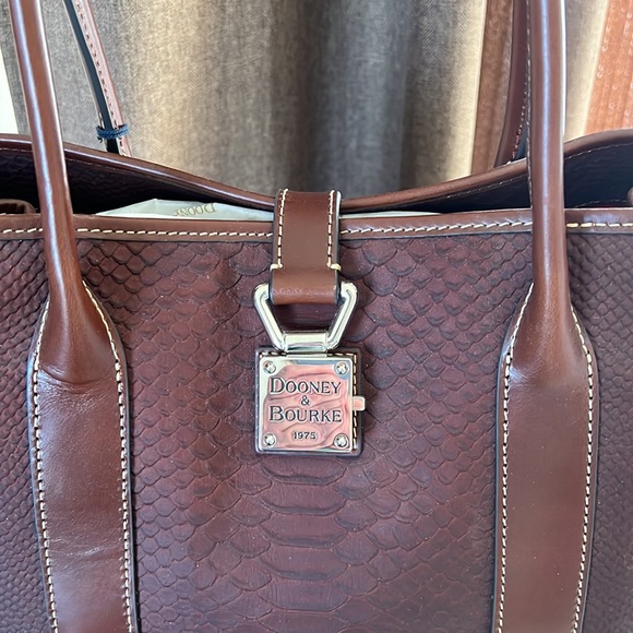 Dooney & Bourke Brown Croc Embossed Layla Tote - Picture 2 of 11